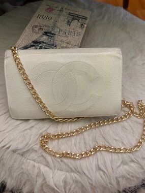 Authentic Vintage Chanel White Wallet